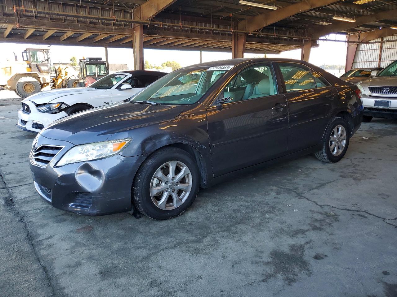 Salvage Toyota Camry Image