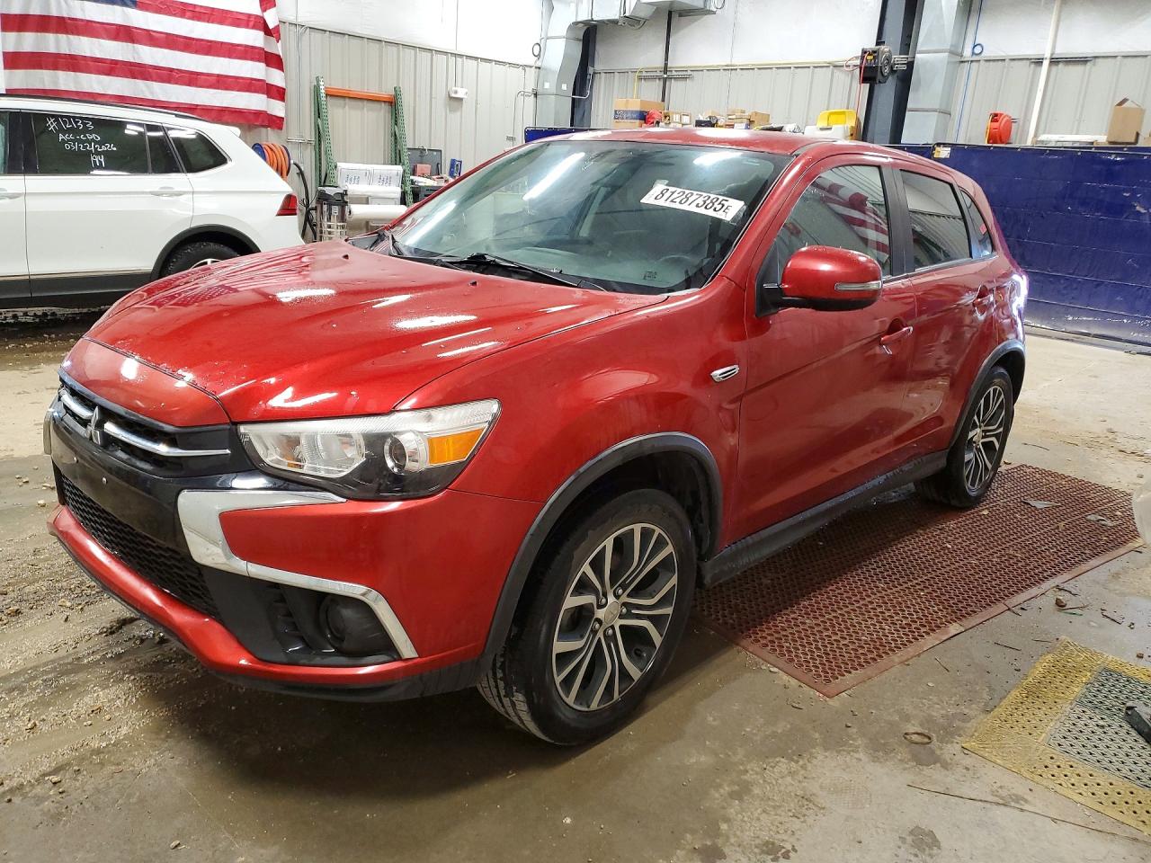 Salvage Mitsubishi Outlander Image
