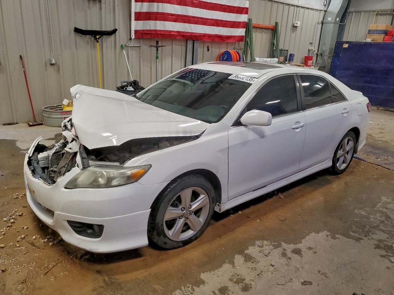 Salvage Toyota Camry Image