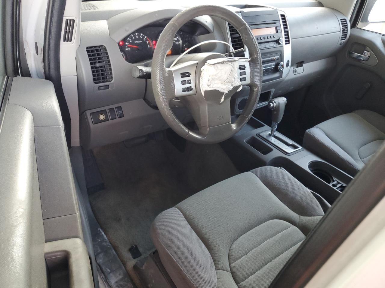 Nissan Frontier S