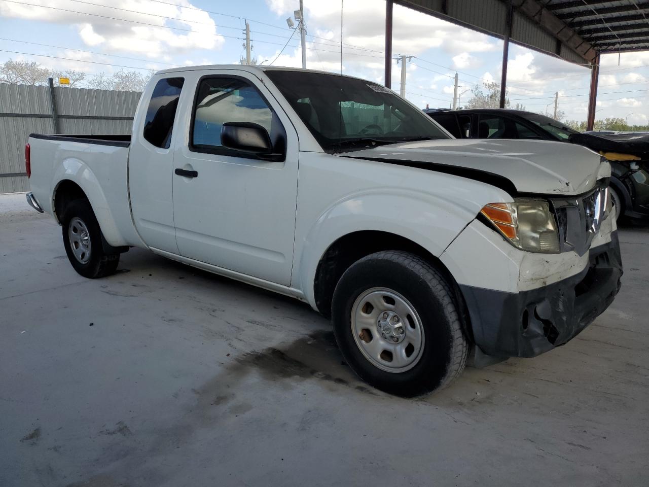 Nissan Frontier S