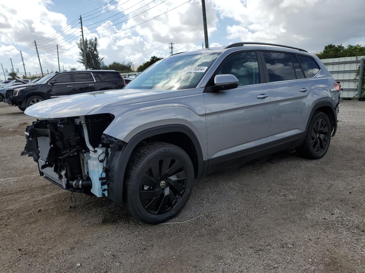 Salvage Volkswagen Atlas Image