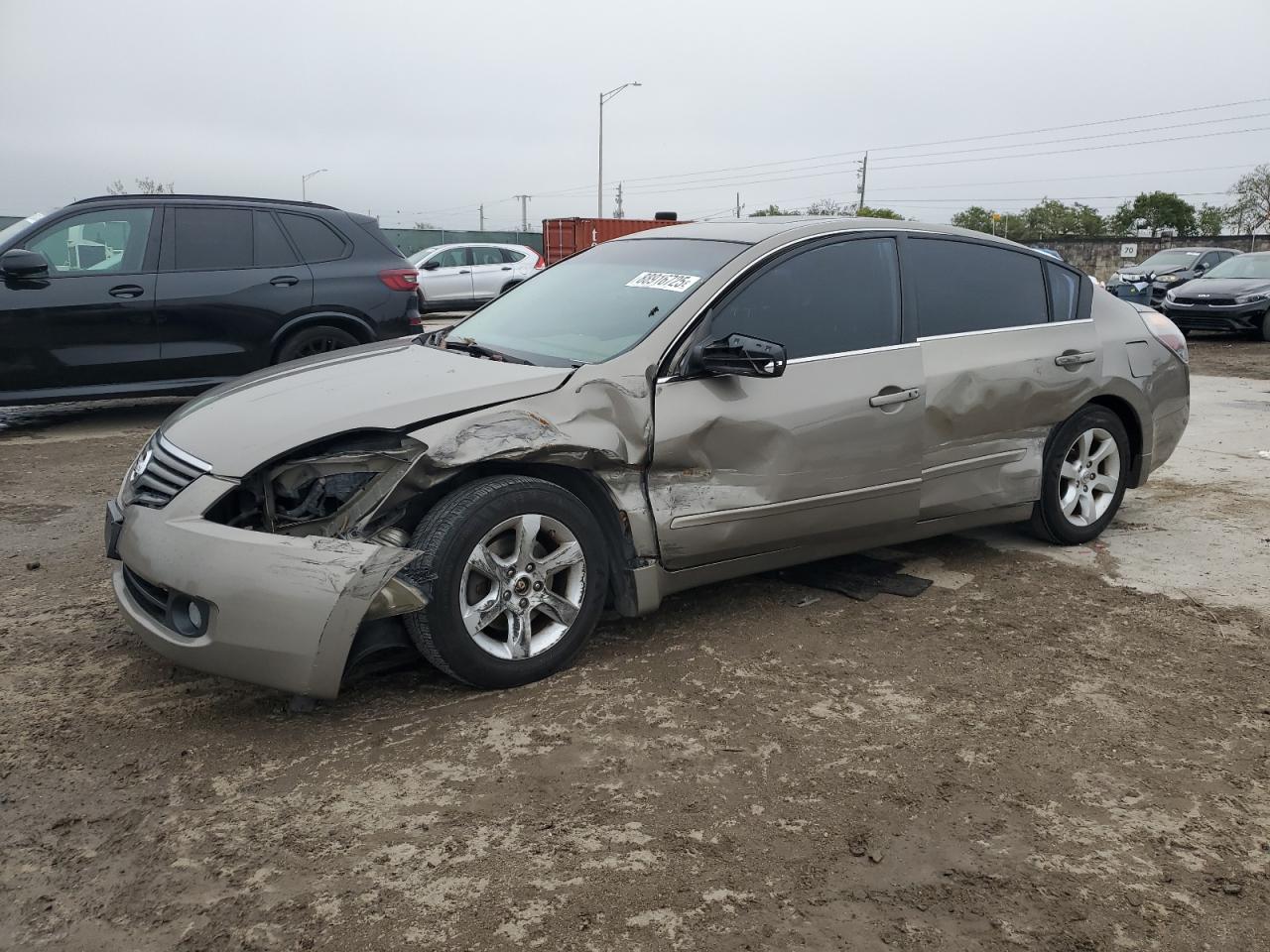 Salvage Nissan Altima Image