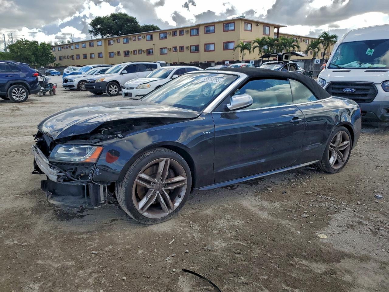 Salvage Audi S5 Image