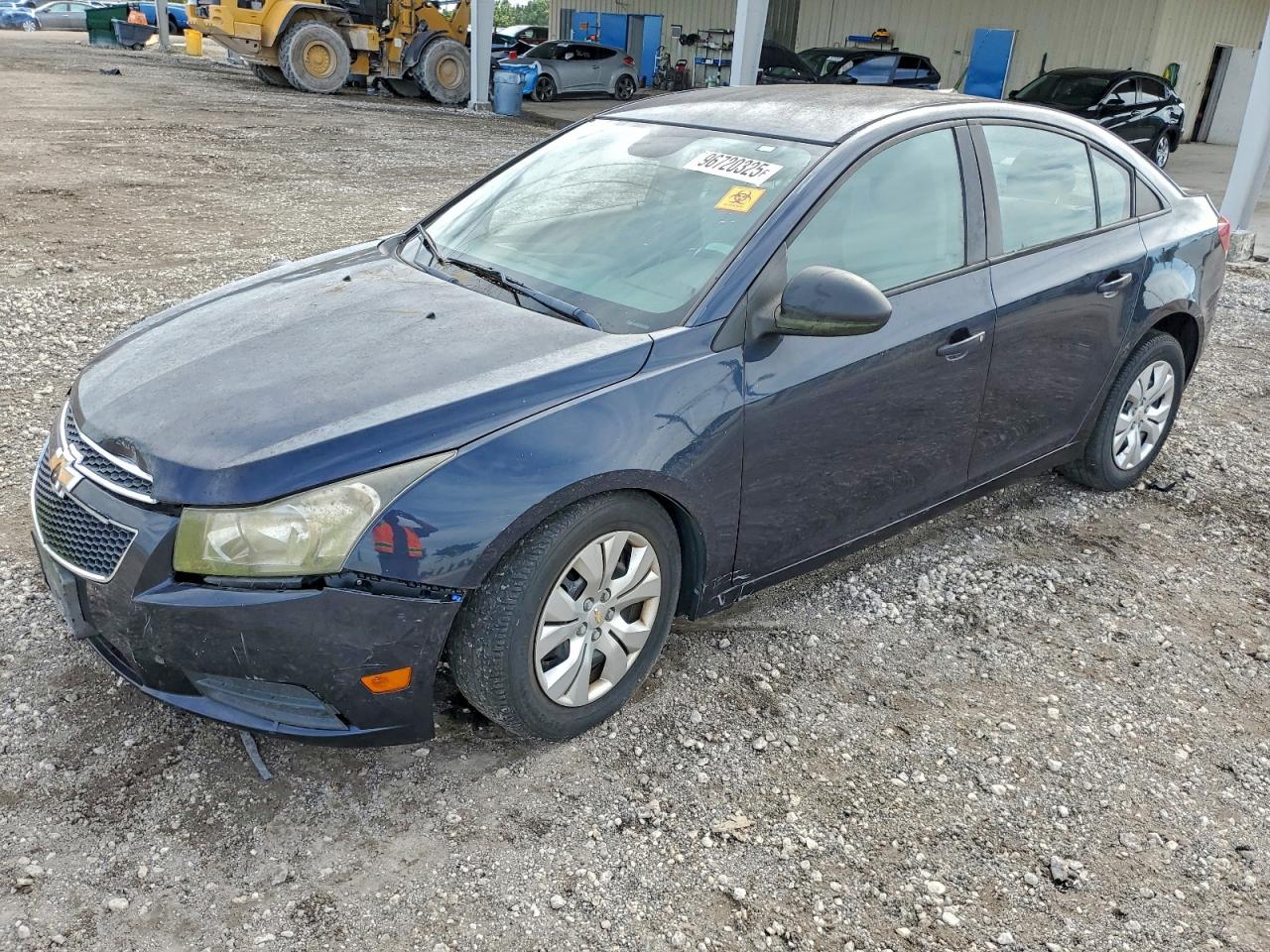 Salvage Chevrolet Cruze Image