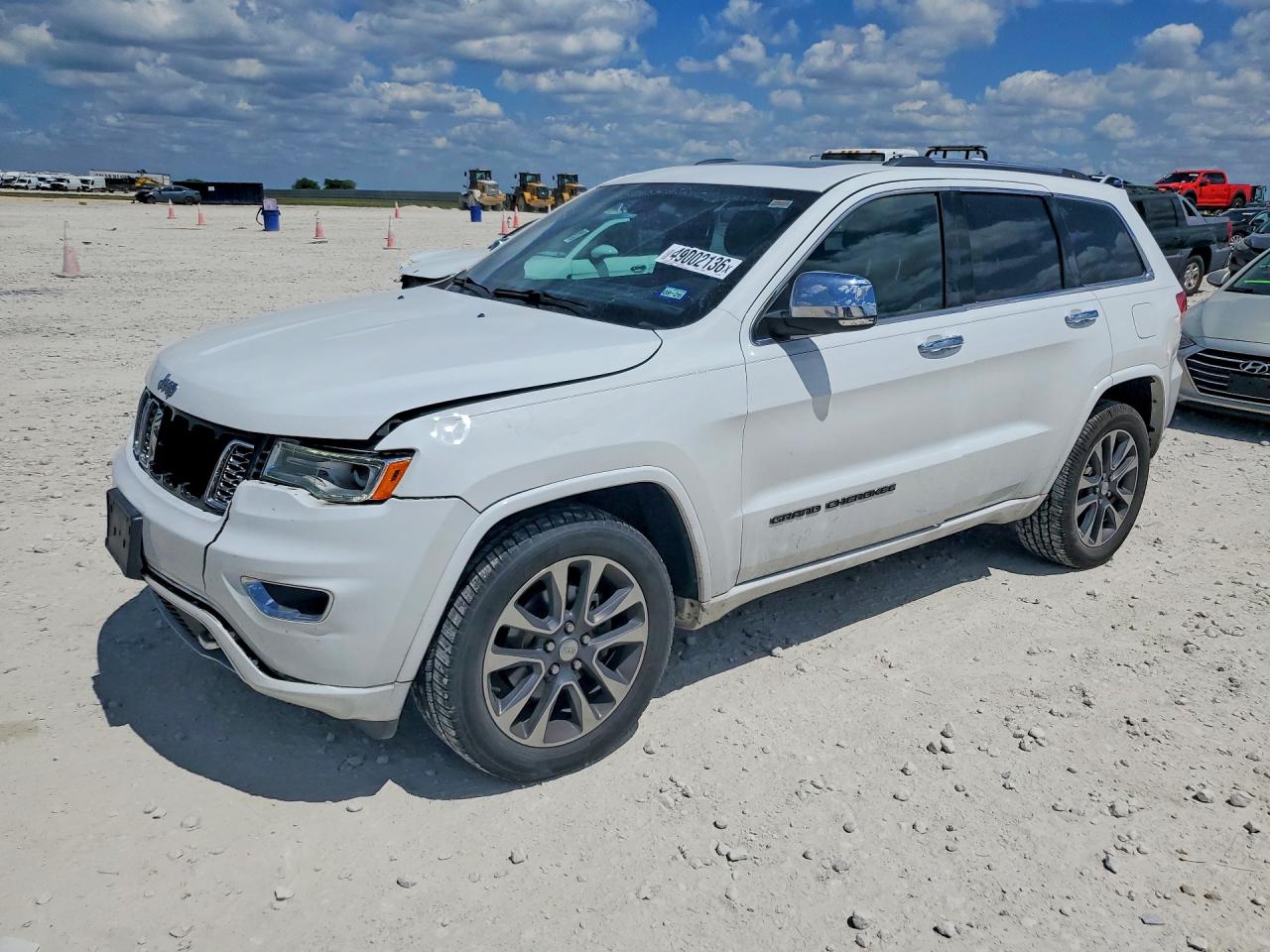 Salvage Jeep Cherokee Image