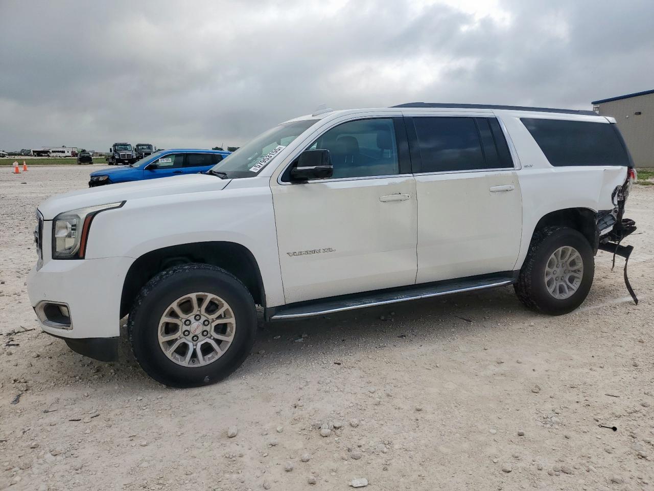 Salvage GMC Yukon Image