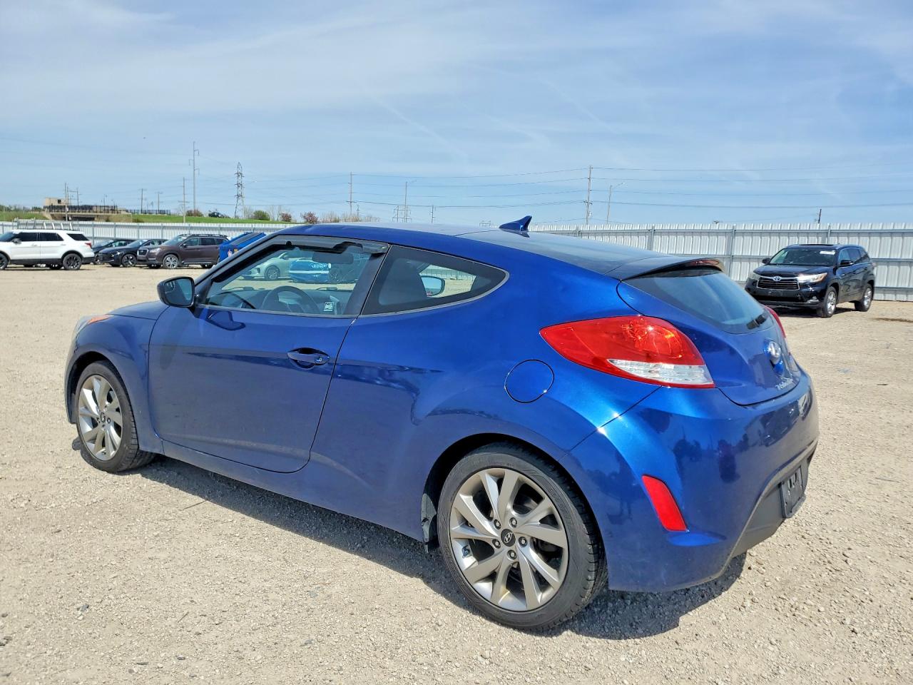 Hyundai VELOSTER Base