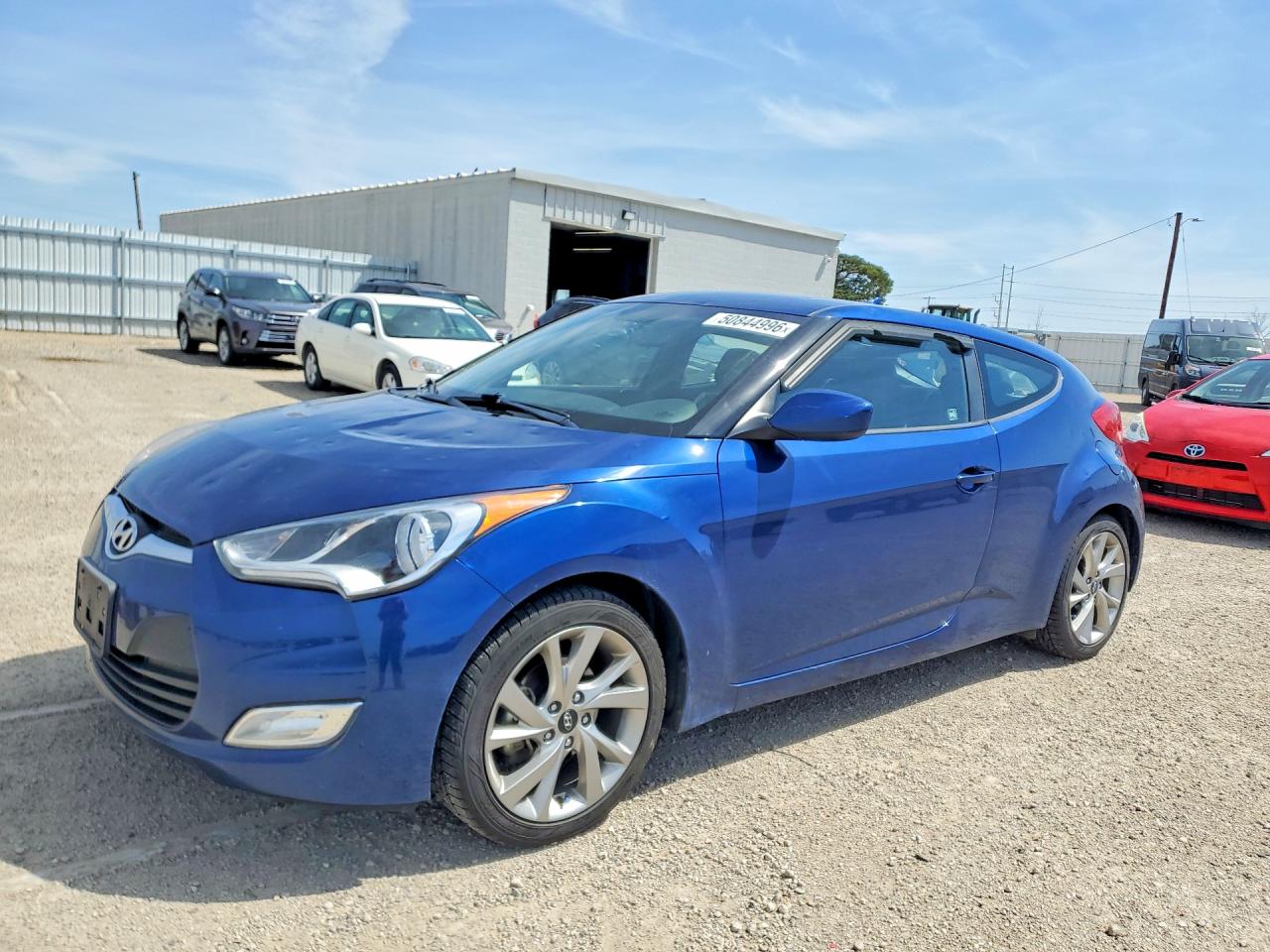 Salvage Hyundai VELOSTER Image