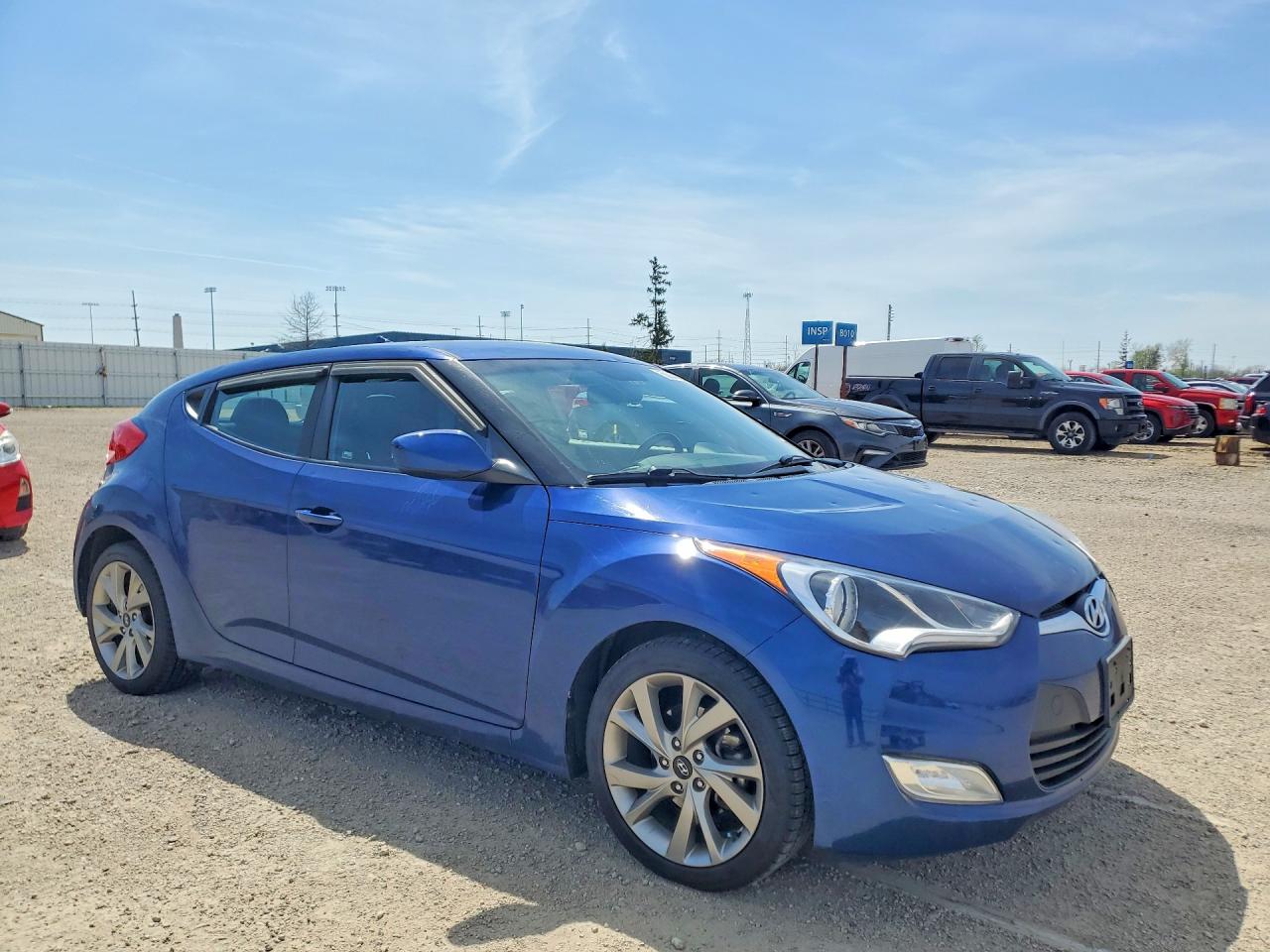 Hyundai VELOSTER Base