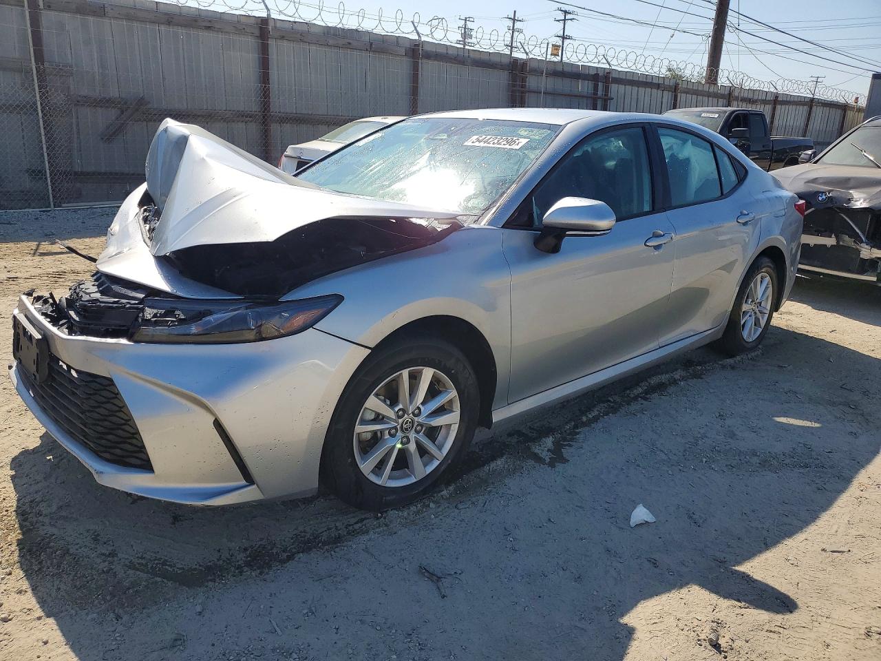 Salvage Toyota Camry Image