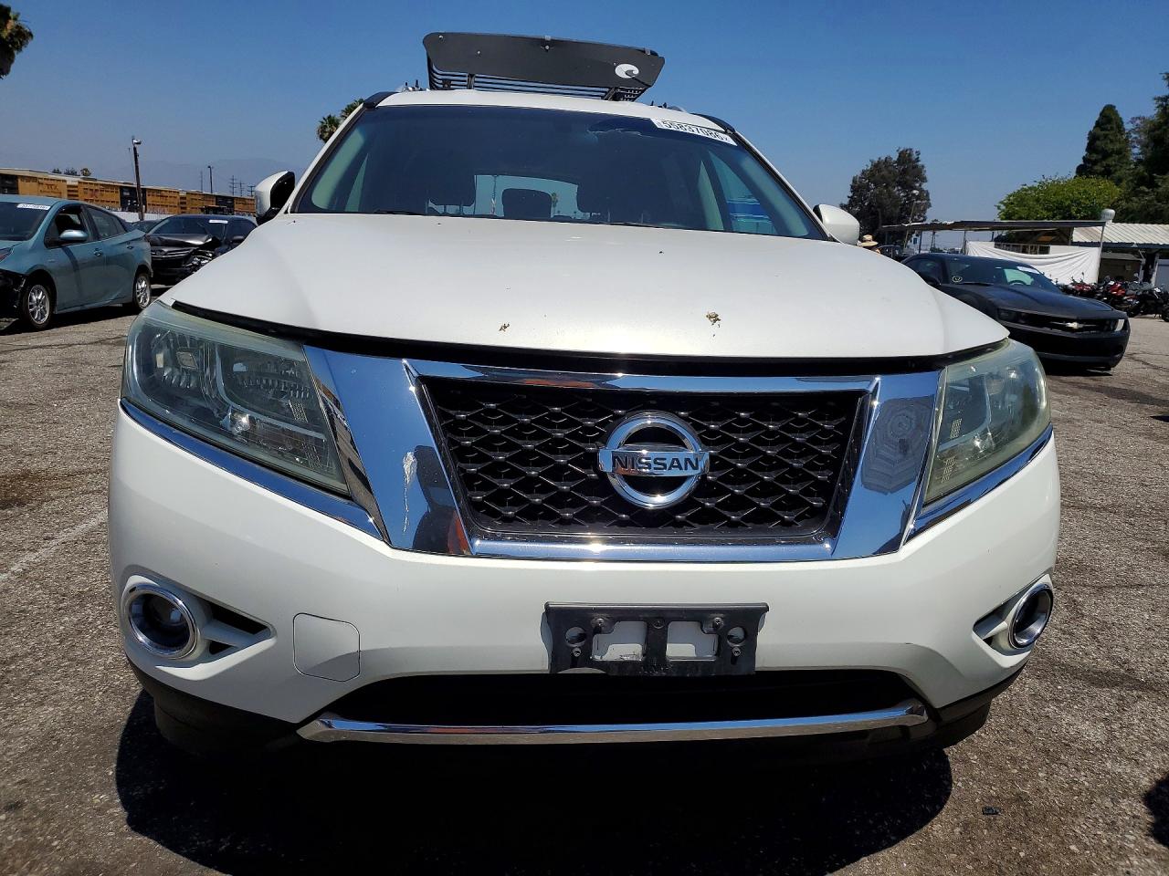 Nissan Pathfinder S