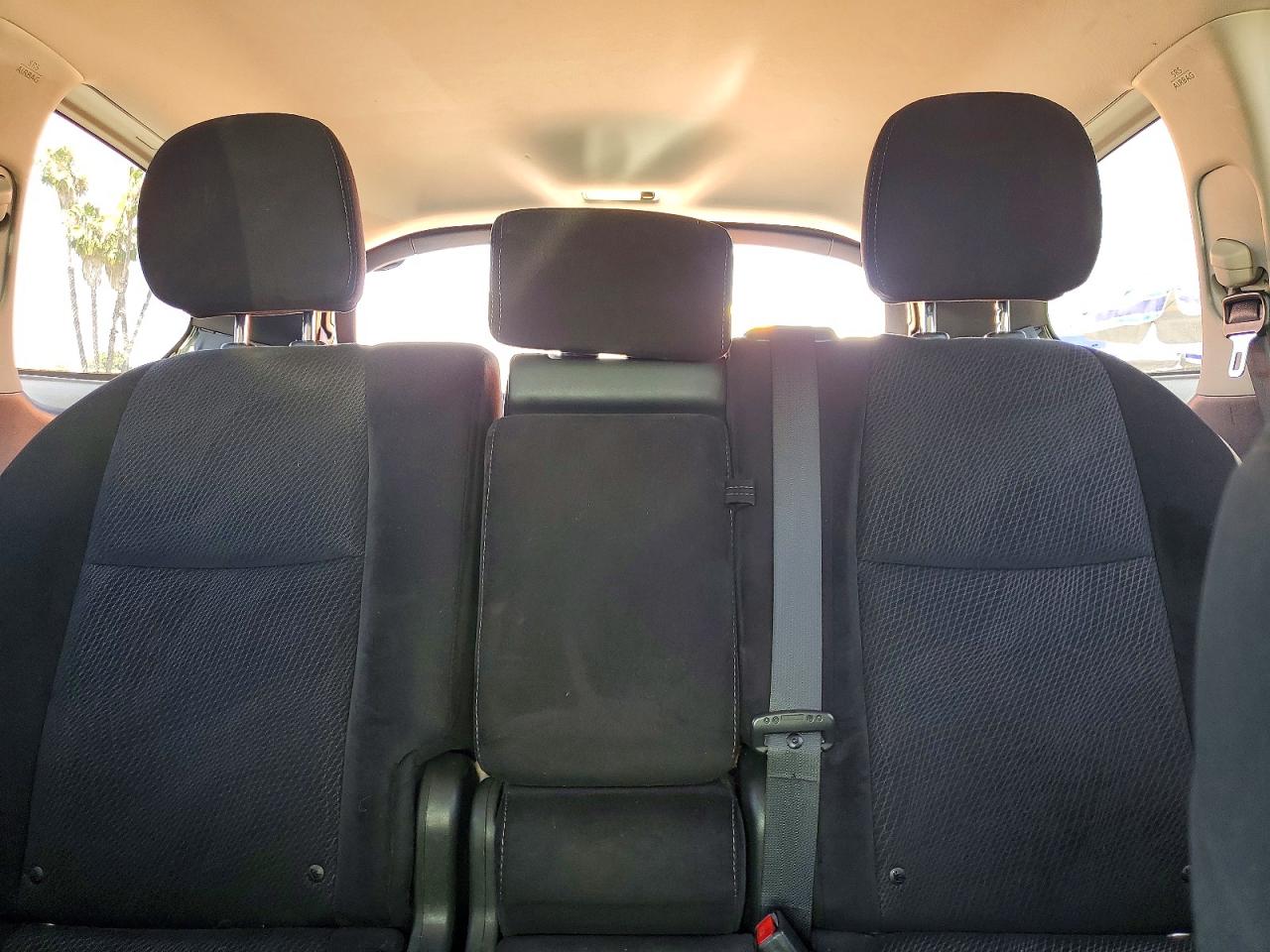 Nissan Pathfinder S