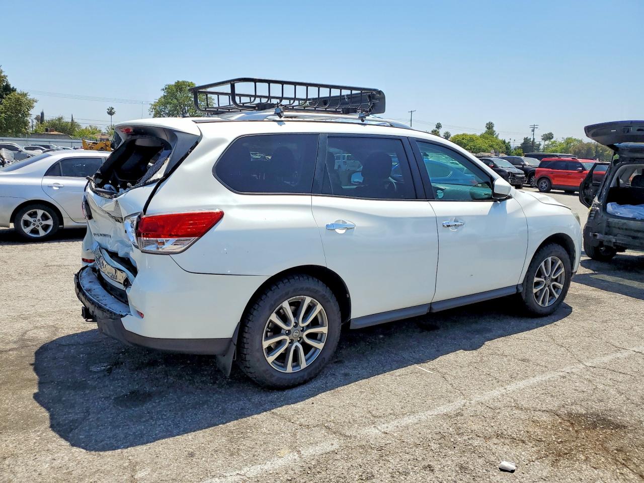 Nissan Pathfinder S