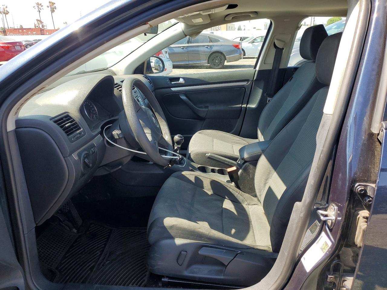Volkswagen Jetta S