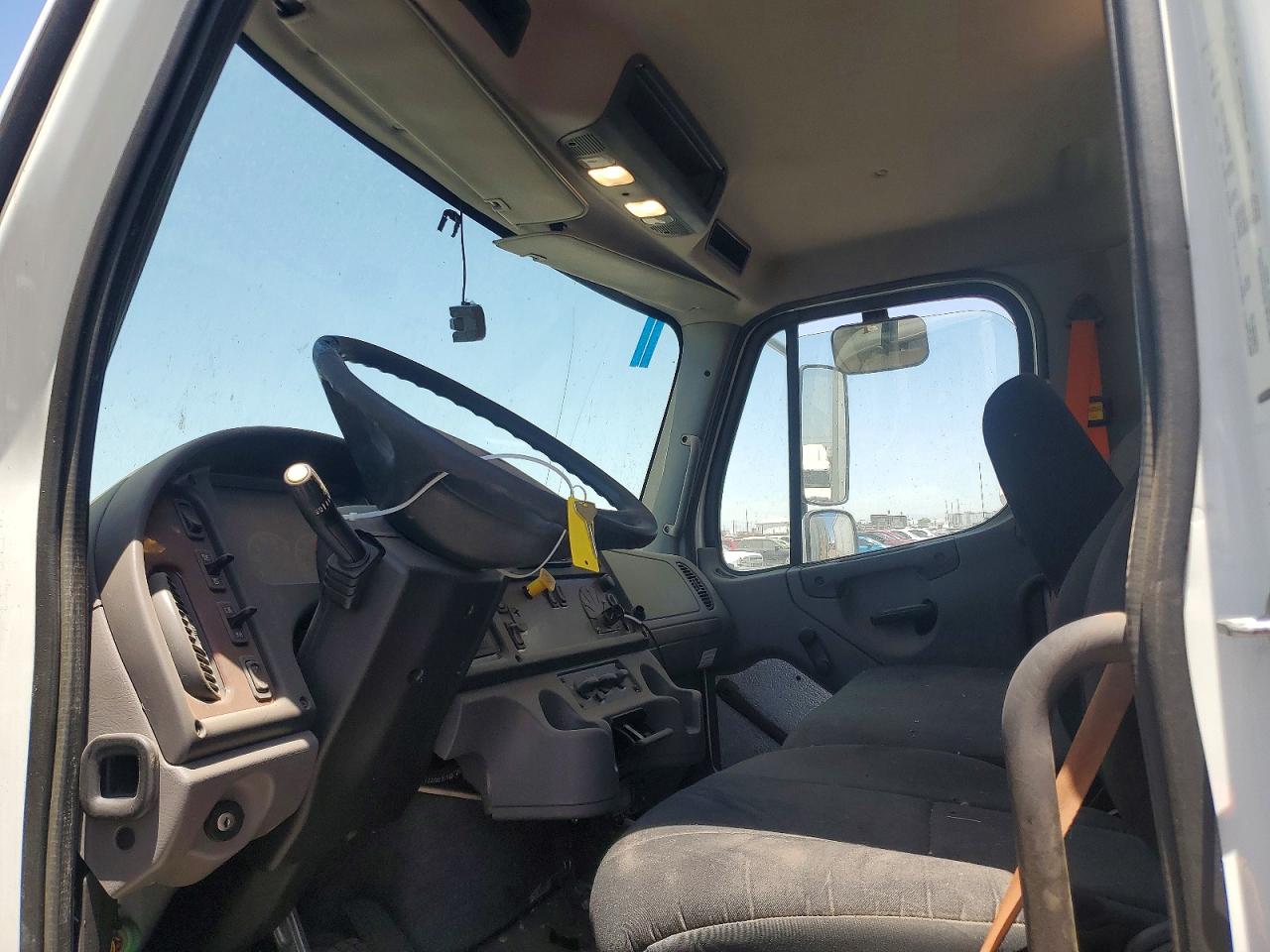 Freightliner M2