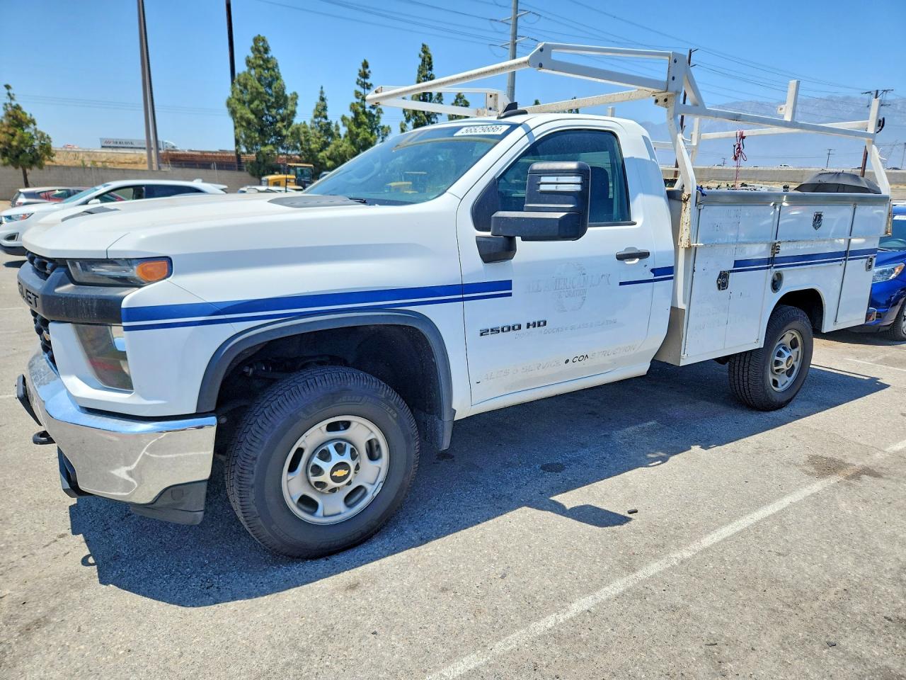 Salvage Chevrolet Silverado Image
