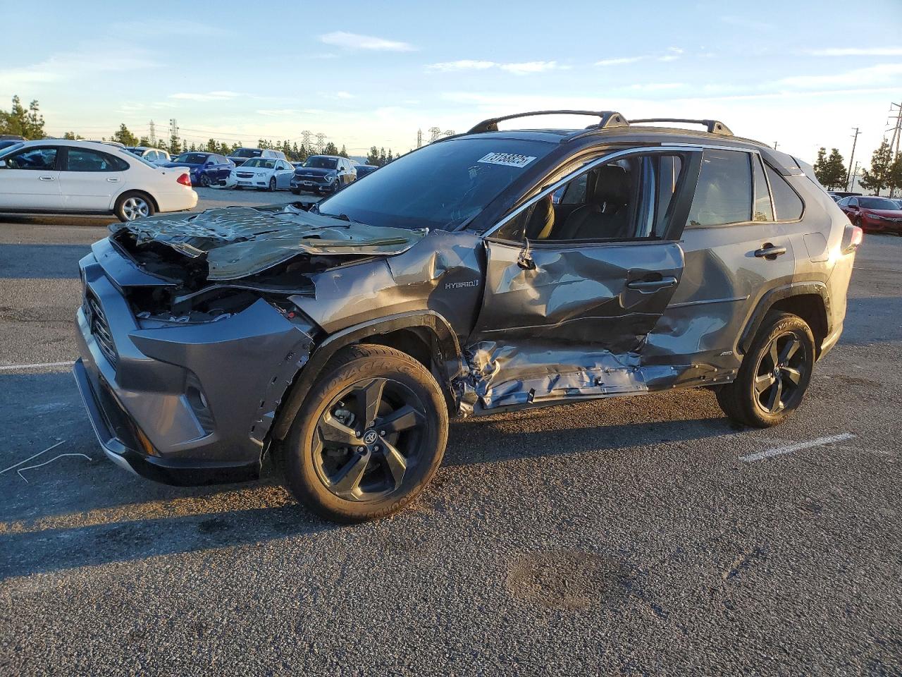 Salvage Toyota RAV4 Image