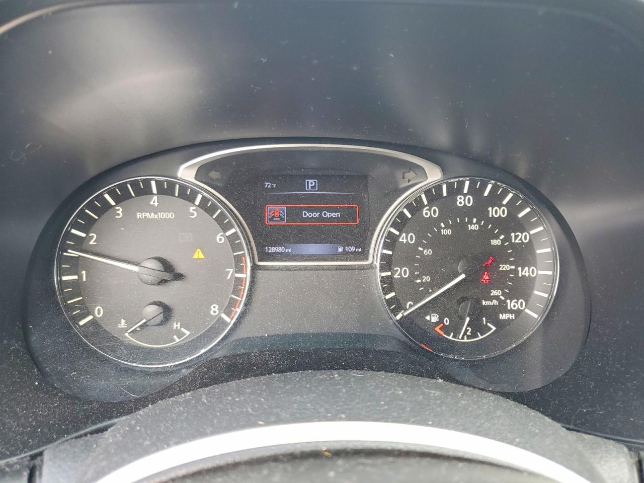 Nissan Pathfinder Sv