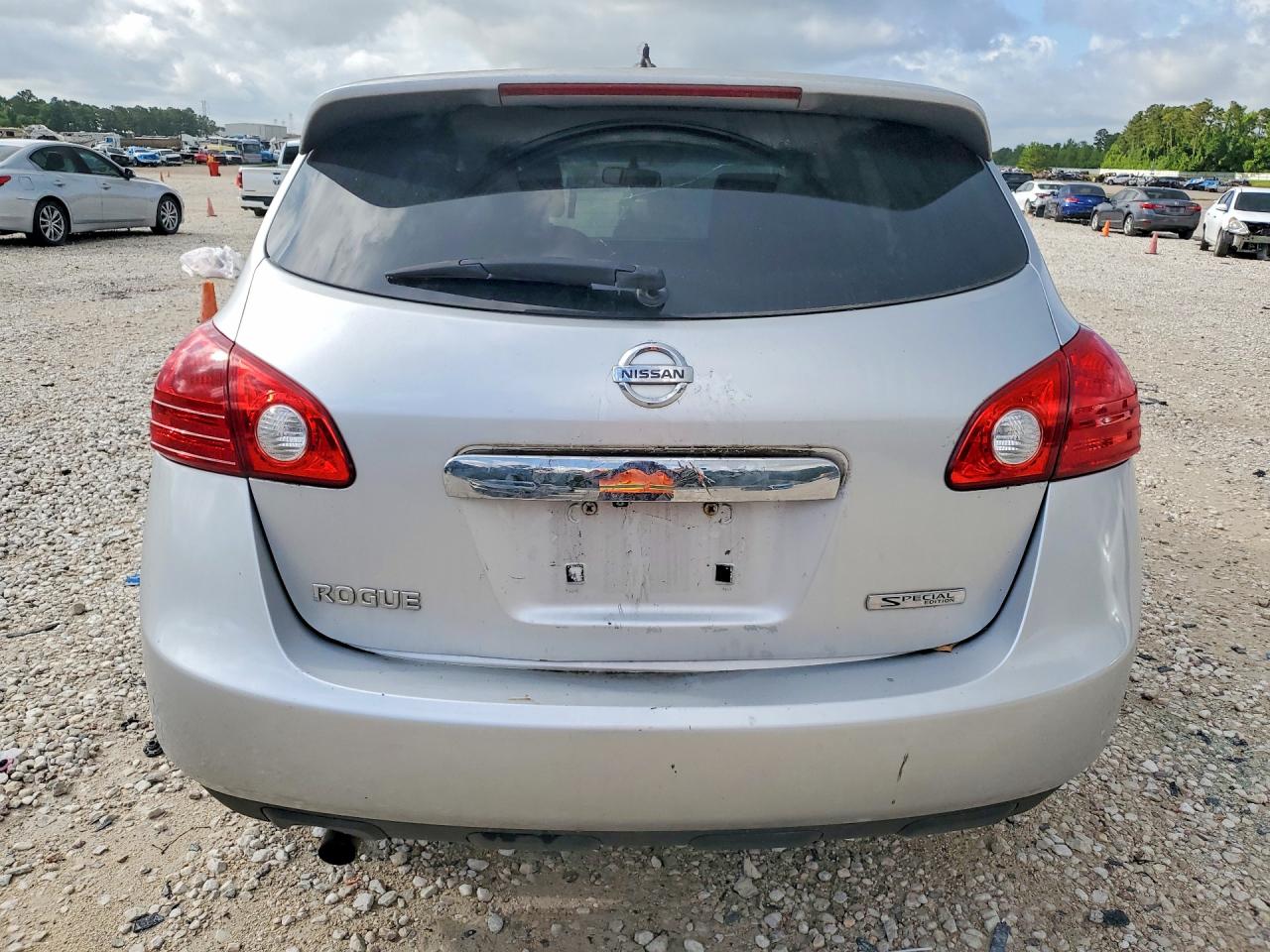 Nissan Rogue S