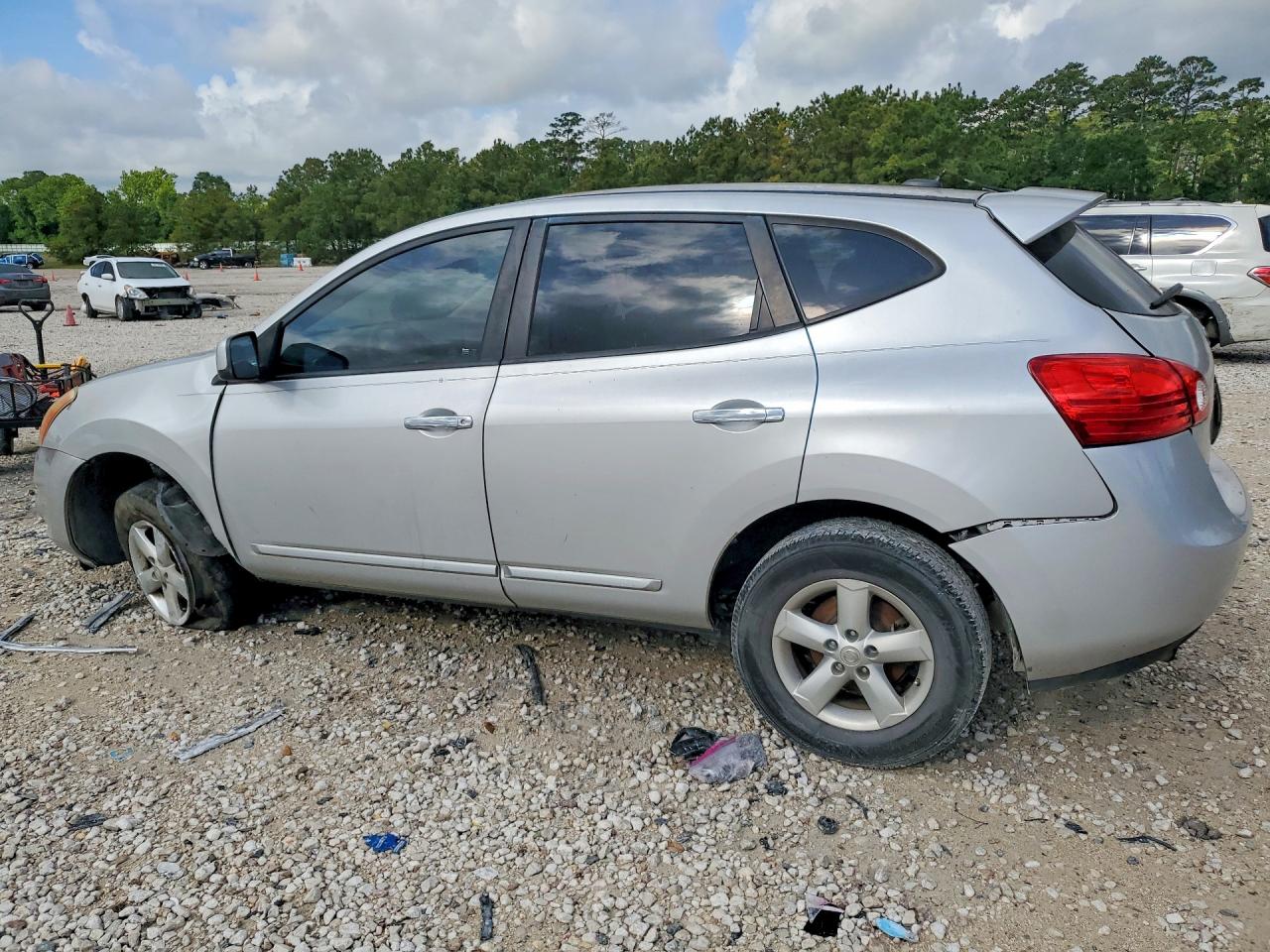 Nissan Rogue S
