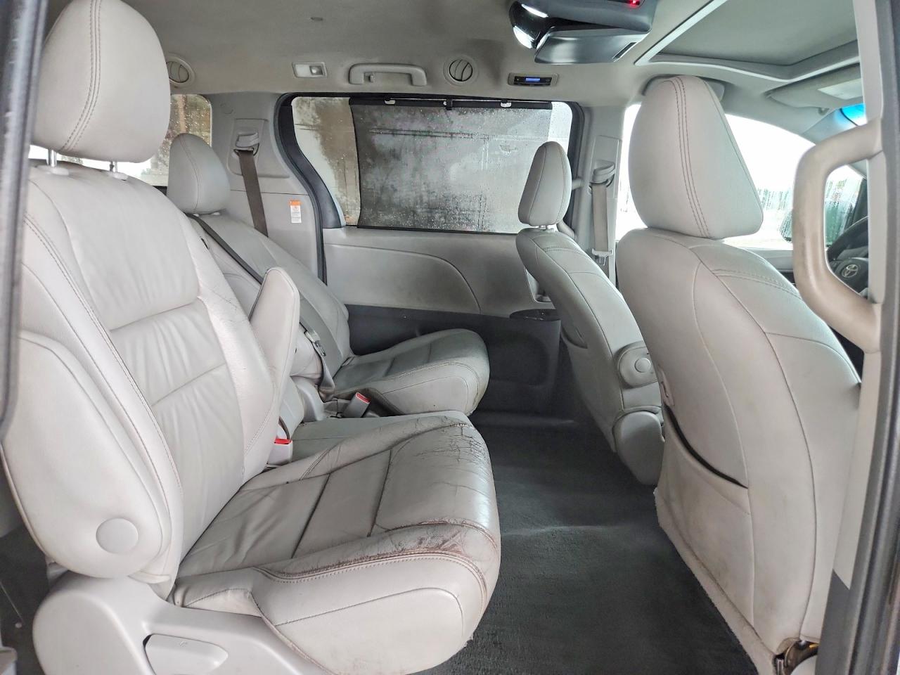 Toyota Sienna Xle 8-passenger