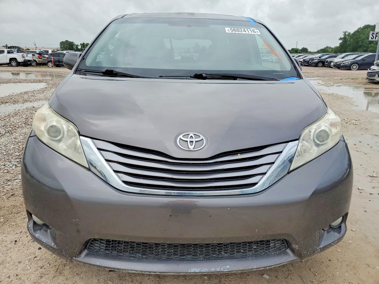 Toyota Sienna Xle 8-passenger