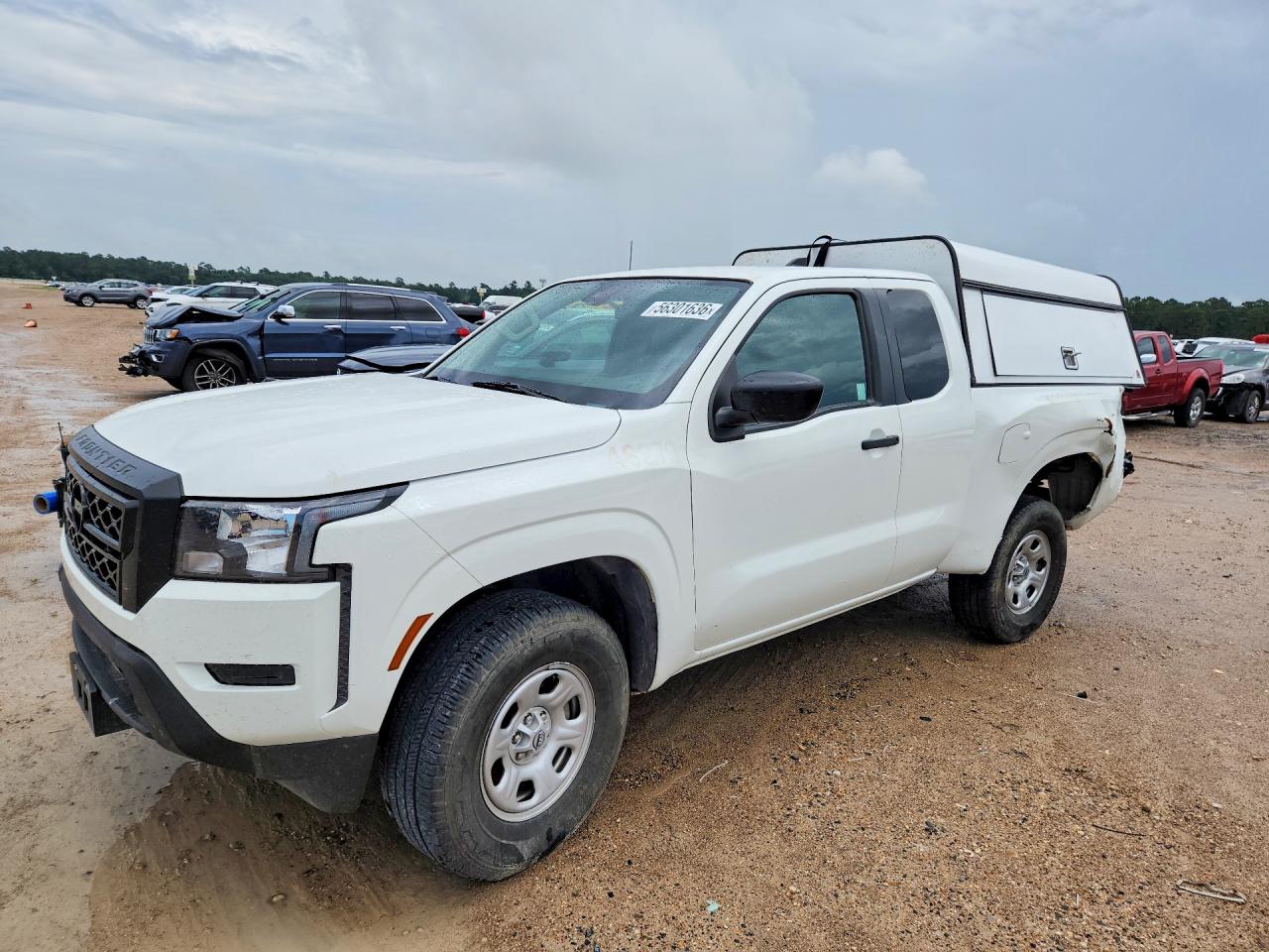 Salvage Nissan Frontier Image