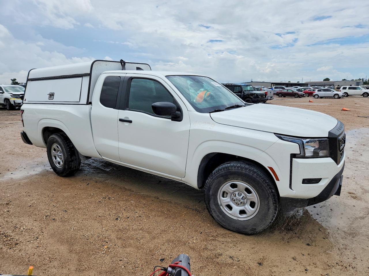 Nissan Frontier S