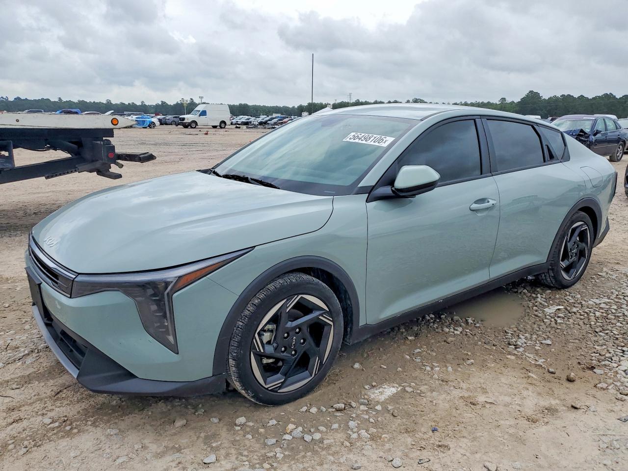 Salvage Kia K4 Image