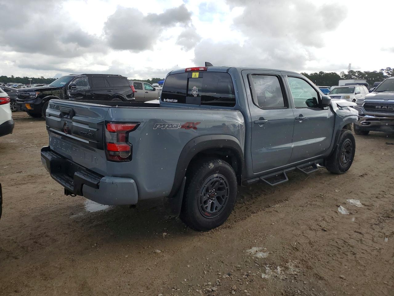 Nissan Frontier Pro-4x