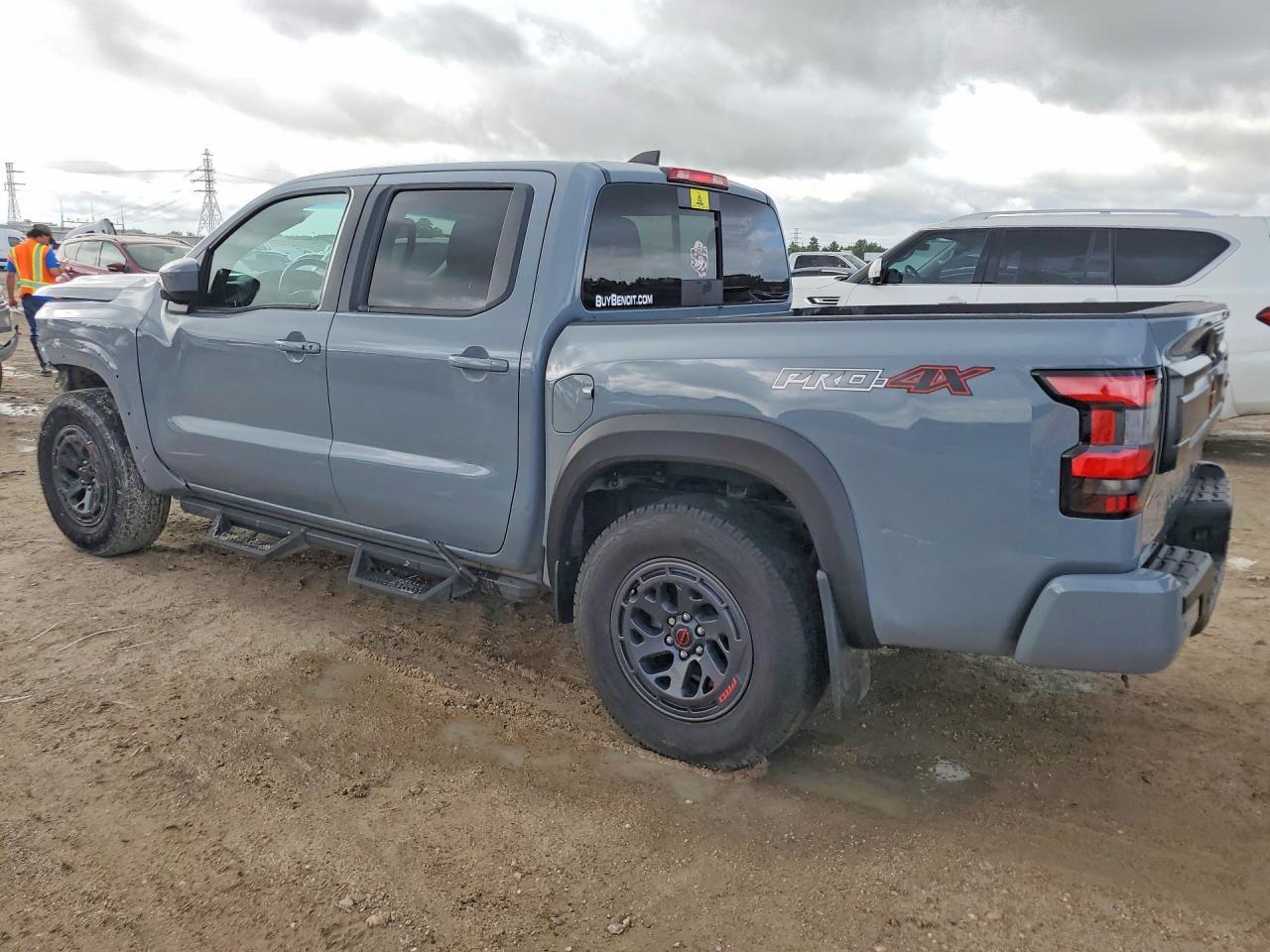 Nissan Frontier Pro-4x