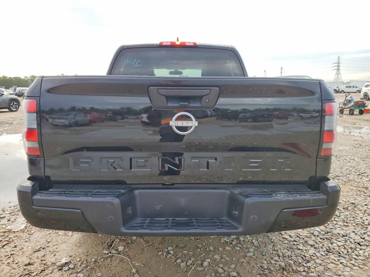 Nissan Frontier Sv