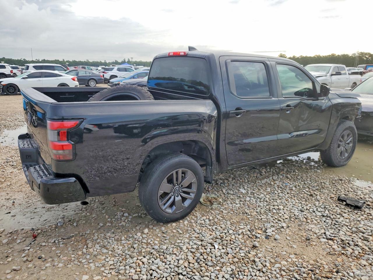 Nissan Frontier Sv