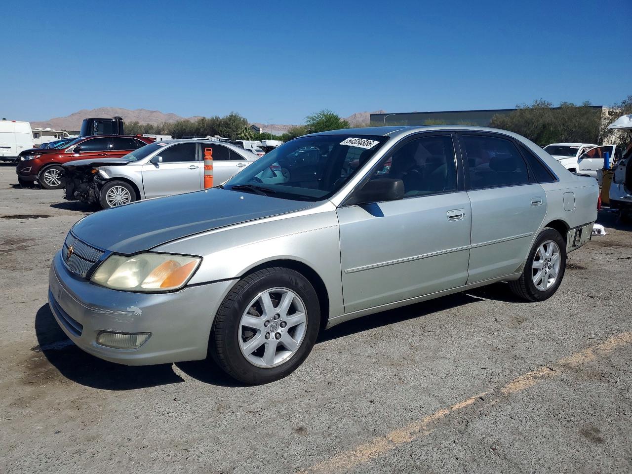 Salvage Toyota Avalon Image
