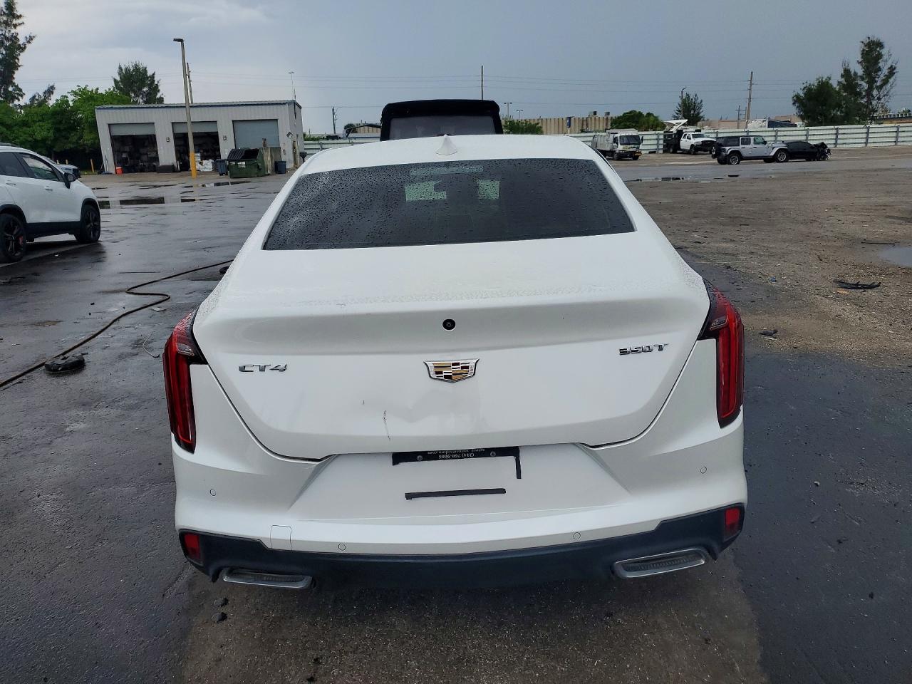 Cadillac CT4 Luxury