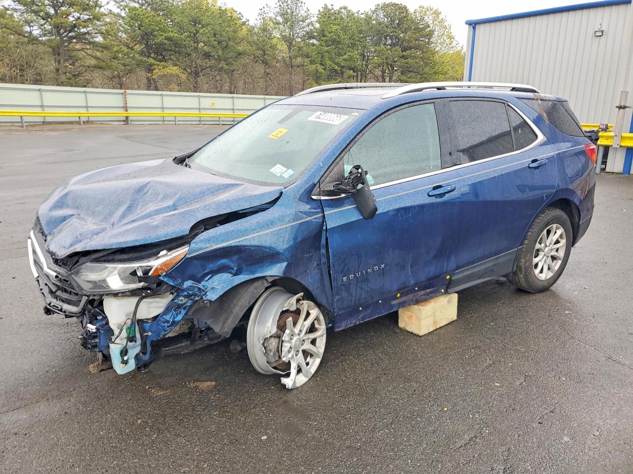 Salvage Chevrolet Equinox Image