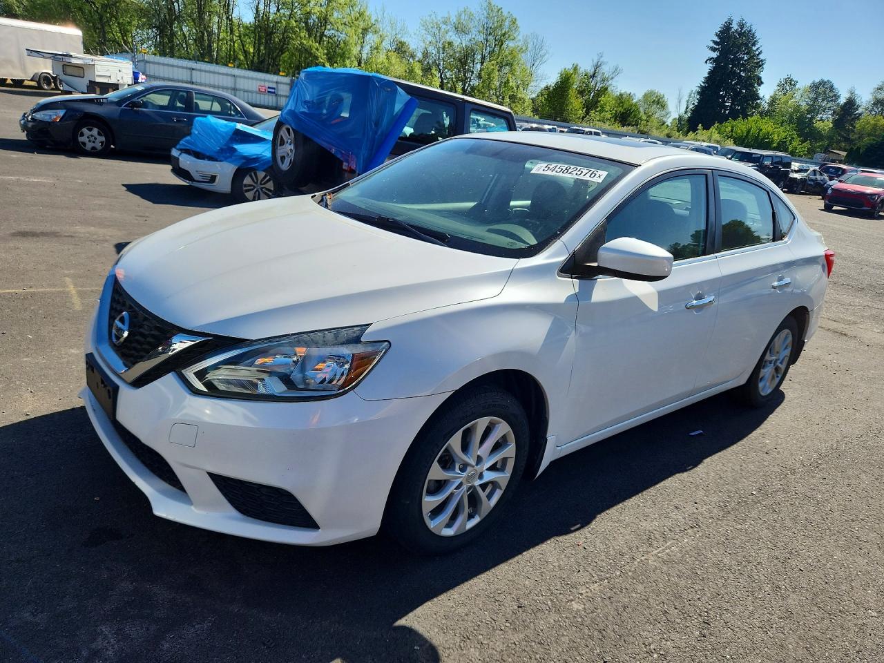 Salvage Nissan Sentra Image