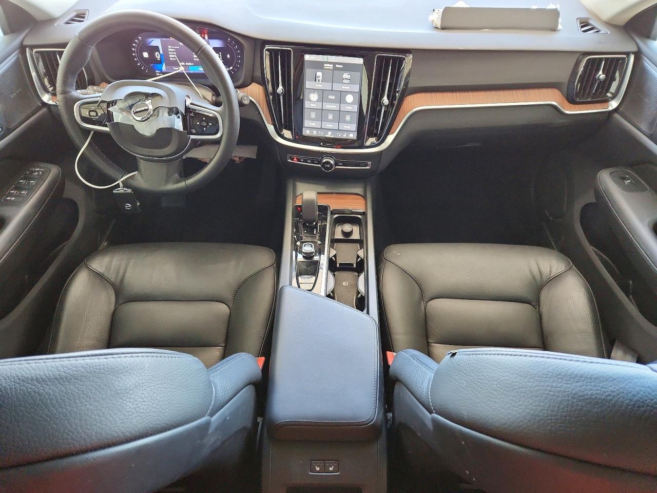 Volvo V60 Plus