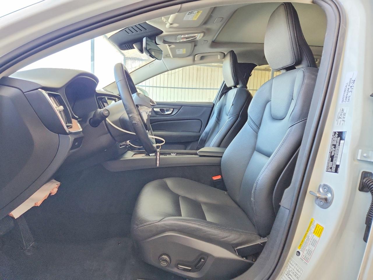 Volvo V60 Plus