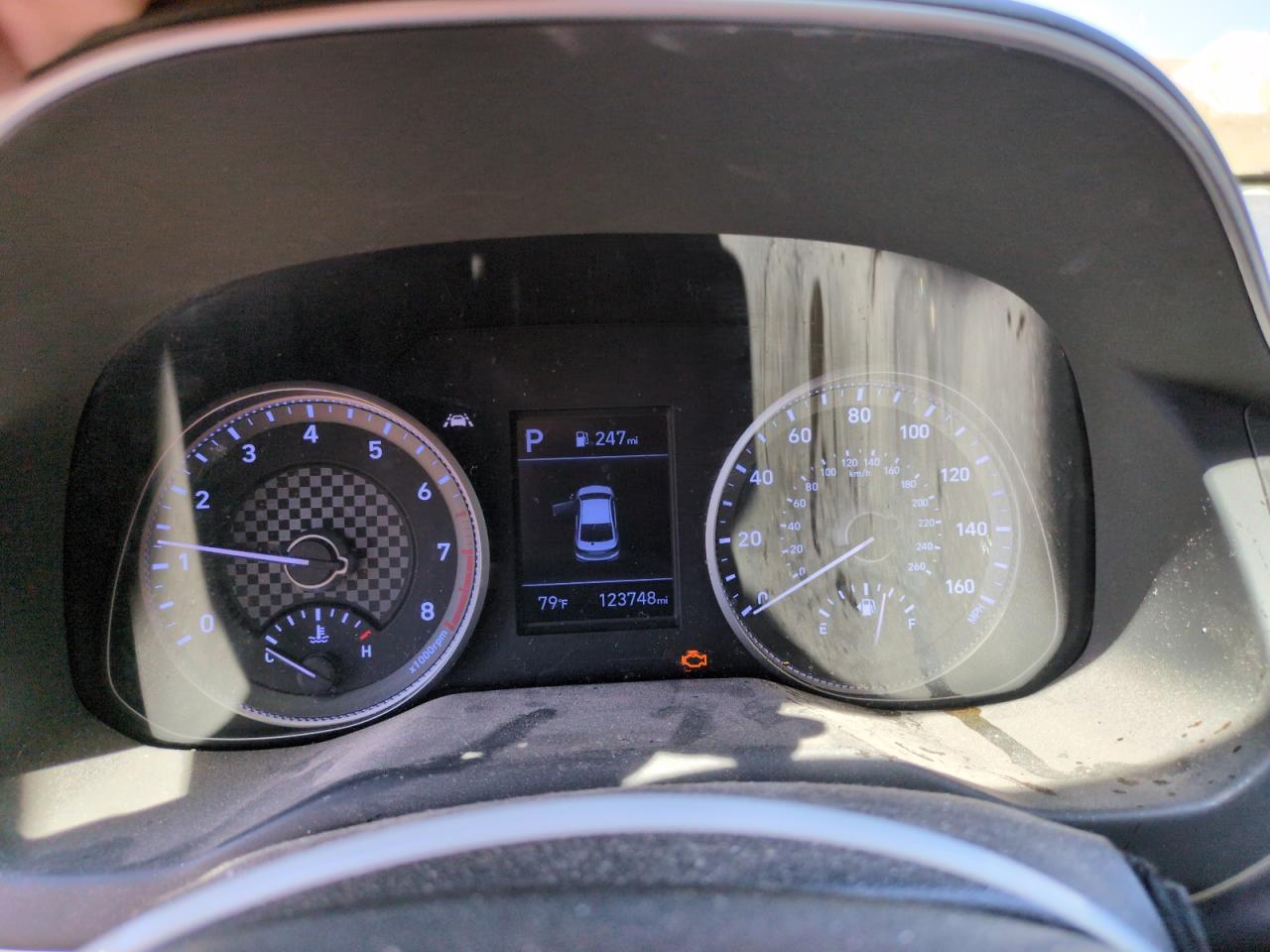Hyundai ELANTRA Sel