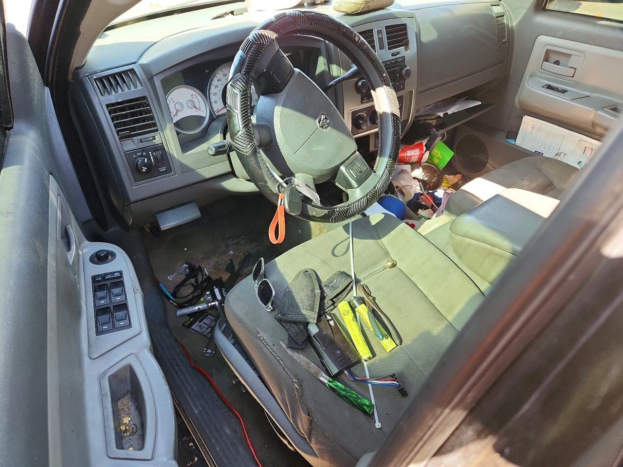 Dodge Dakota Quad Slt