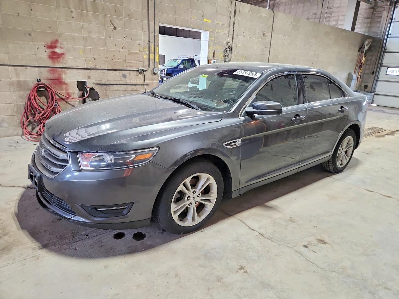 Salvage Ford Taurus Image