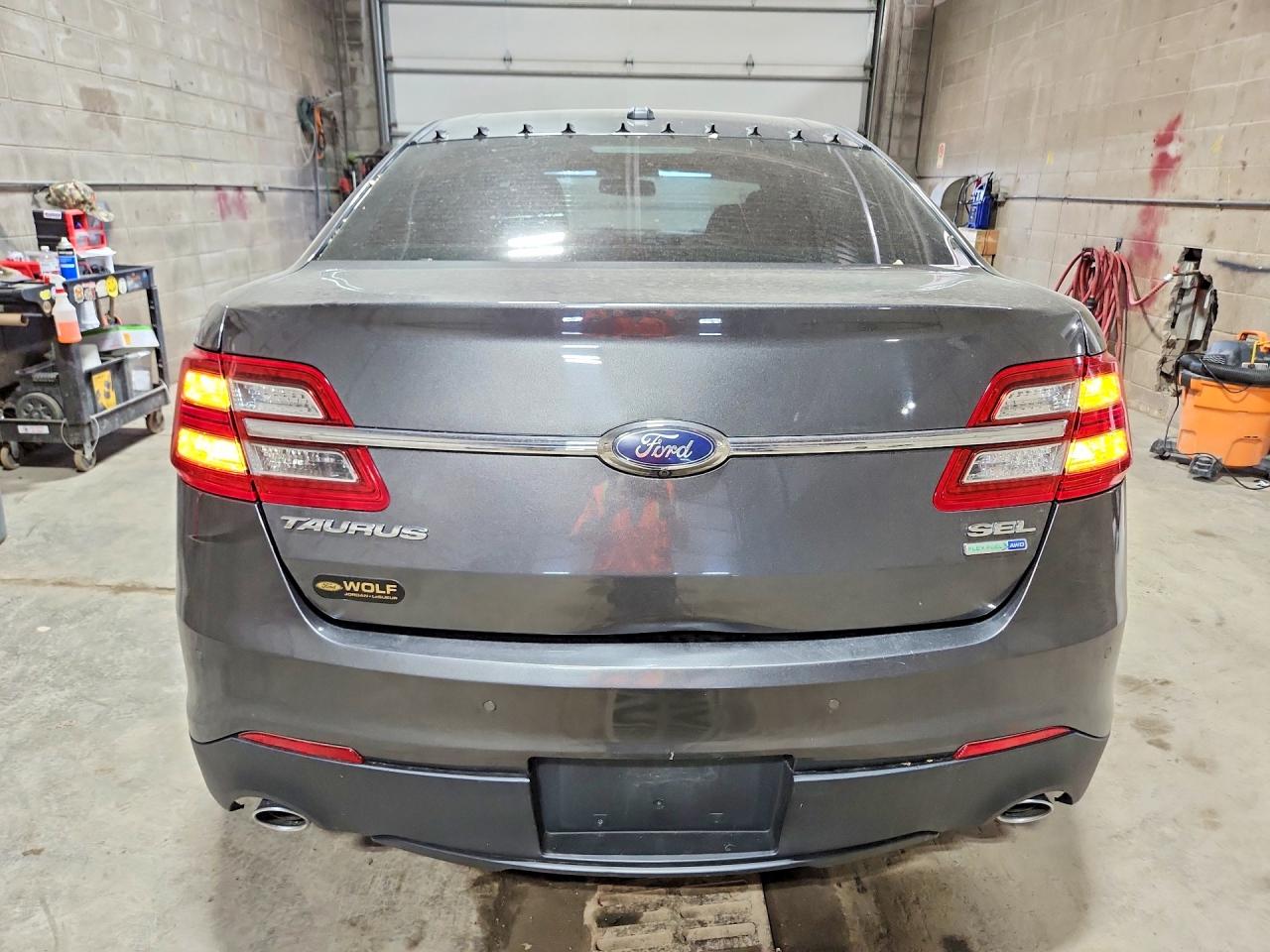 Ford Taurus Sel
