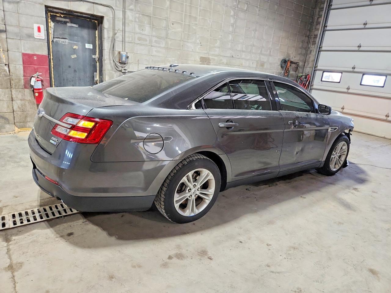 Ford Taurus Sel