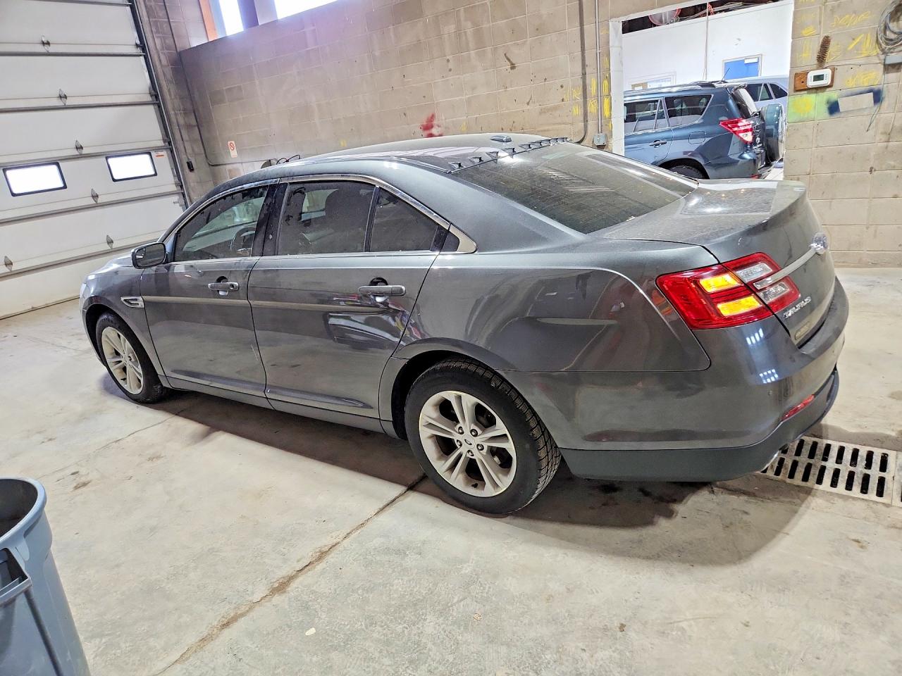 Ford Taurus Sel