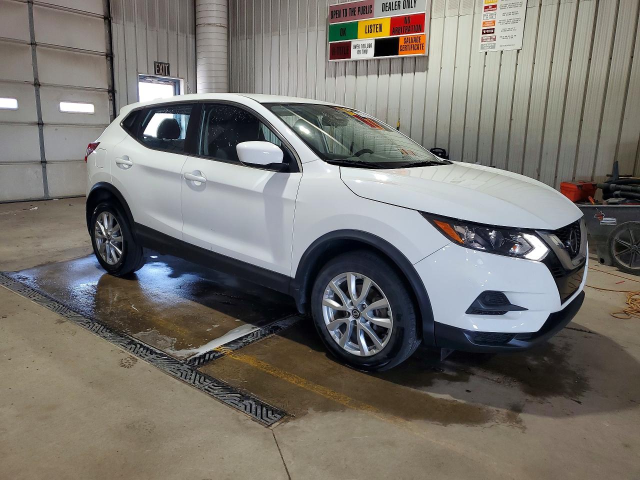 Nissan Rogue S