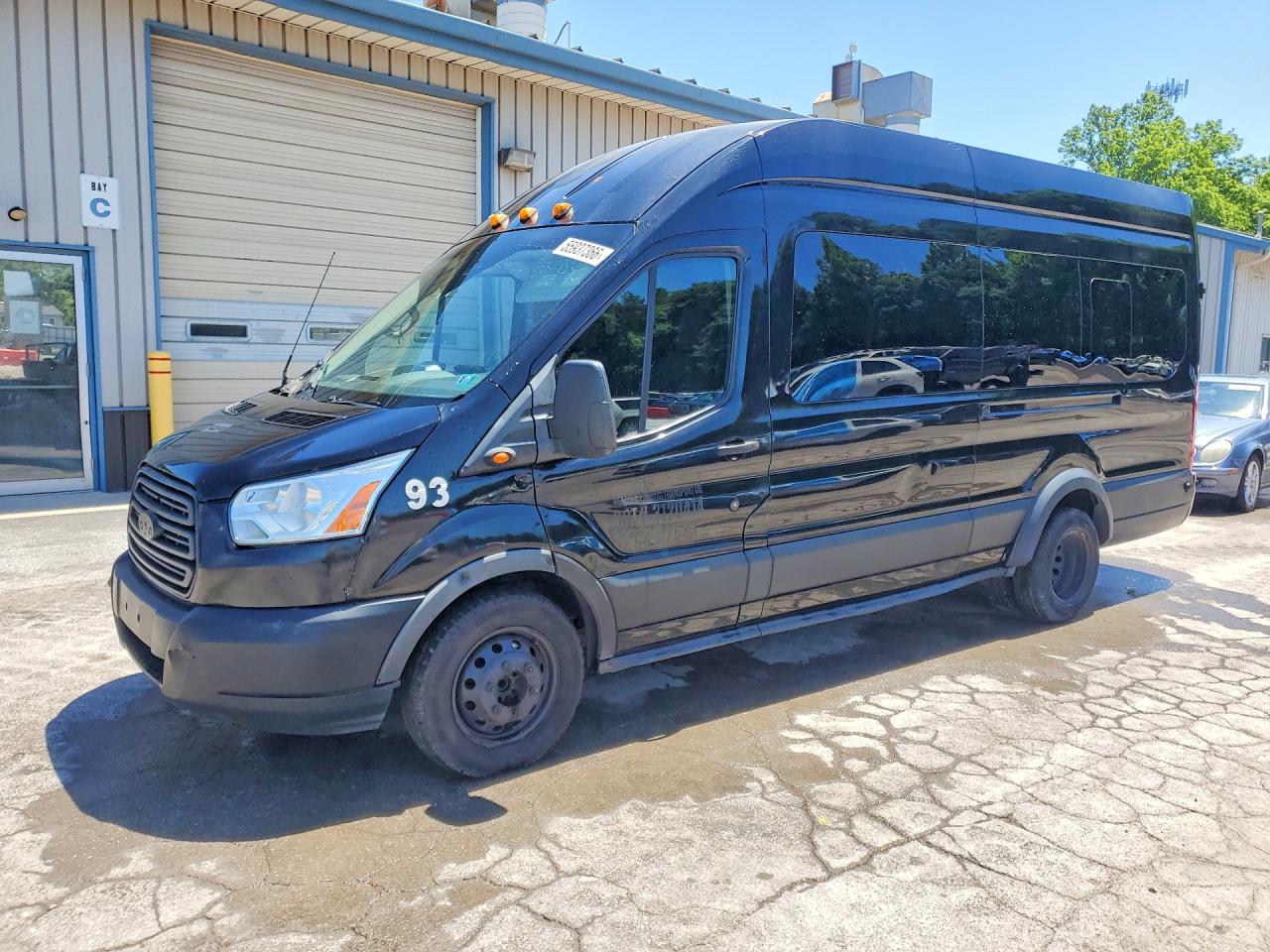 Salvage Ford Transit Image