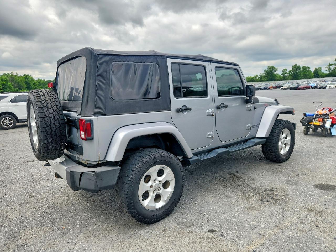 Jeep Wrangler Sahara