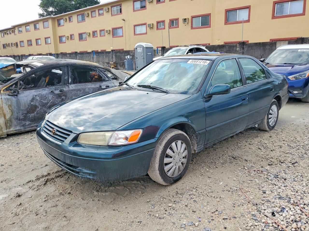 Salvage Toyota Camry Image